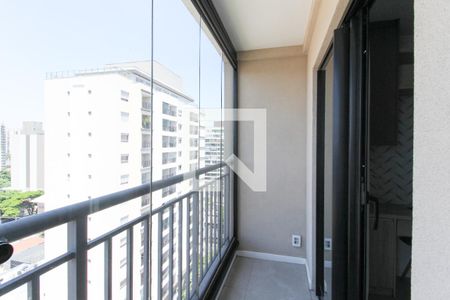 Varanda de kitnet/studio para alugar com 1 quarto, 27m² em Indianópolis, São Paulo