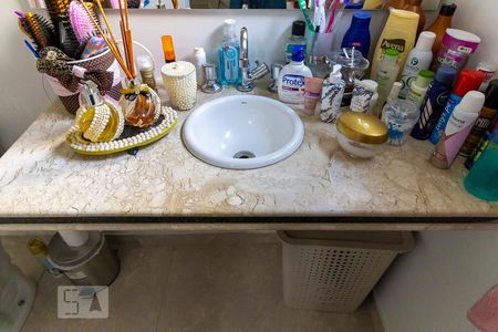 Casa para alugar com 190m², 5 quartos e 3 vagasBanheiro da suíte