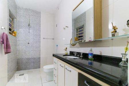 Casa para alugar com 190m², 5 quartos e 3 vagasBanheiro social