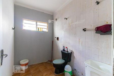 Casa para alugar com 190m², 5 quartos e 3 vagasCasa de fundos - Banheiro