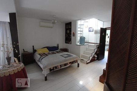 Casa à venda com 384m², 5 quartos e 2 vagasSuite quarto 1