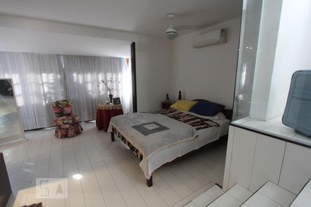 Casa à venda com 384m², 5 quartos e 2 vagasSuite quarto 1