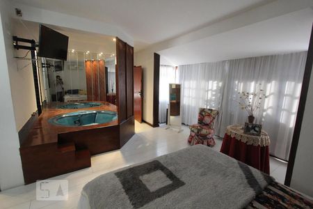 Casa à venda com 384m², 5 quartos e 2 vagasSuite quarto 1