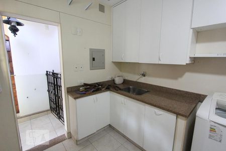 Casa à venda com 384m², 5 quartos e 2 vagasLavanderia