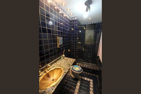 Casa à venda com 384m², 5 quartos e 2 vagasBanheiro - suite quarto 1