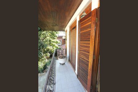 Casa à venda com 384m², 5 quartos e 2 vagasVista varanda quarto 4