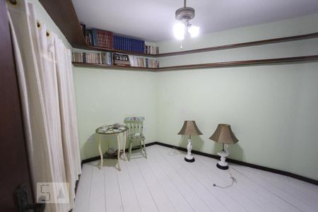 Casa à venda com 384m², 5 quartos e 2 vagasQuarto 3