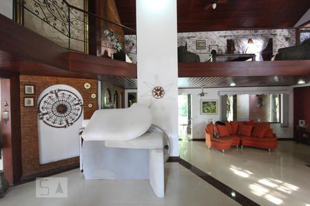 Sala de casa para alugar com 5 quartos, 384m² em Anil, Rio de Janeiro