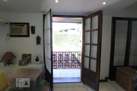 Casa à venda com 384m², 5 quartos e 2 vagasQuarto 4