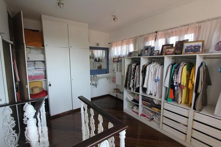 Casa à venda com 384m², 5 quartos e 2 vagasCloset - Quarto 1