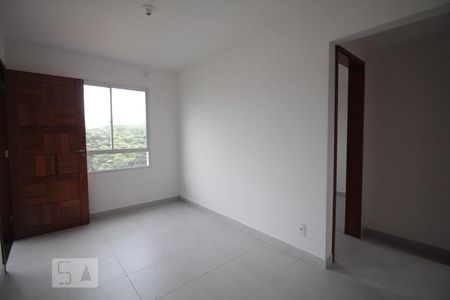 Sala de apartamento para alugar com 2 quartos, 45m² em Vila Clarice, São Paulo