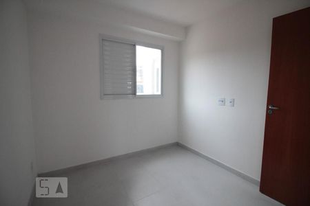 quarto 1 de apartamento para alugar com 2 quartos, 45m² em Vila Clarice, São Paulo