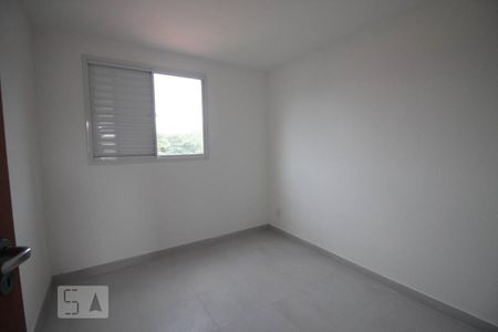 quarto 2 de apartamento para alugar com 2 quartos, 45m² em Vila Clarice, São Paulo