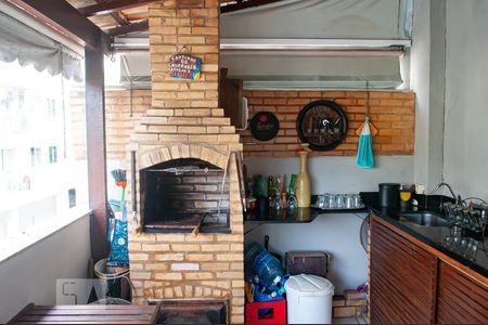 Casa à venda com 150m², 3 quartos e 1 vaga Casa à venda com 150m², 3 quartos e 1 vagaChurrasqueira