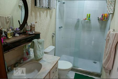 Casa à venda com 150m², 3 quartos e 1 vaga Casa à venda com 150m², 3 quartos e 1 vagaBanheiro da Suíte