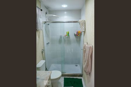 Casa à venda com 150m², 3 quartos e 1 vaga Casa à venda com 150m², 3 quartos e 1 vagaBanheiro da Suíte