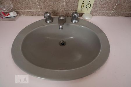 Casa à venda com 650m², 5 quartos e 6 vagasBaneheiro