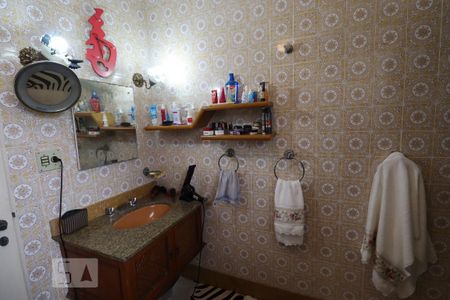 Casa à venda com 650m², 5 quartos e 6 vagasBaneheiro da suíte 2