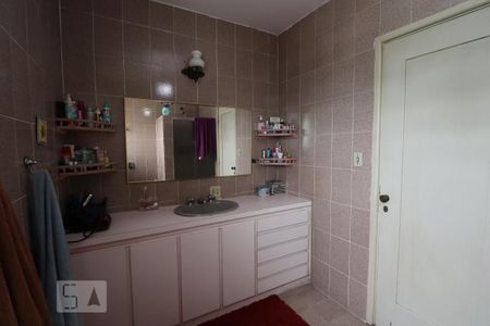 Casa à venda com 650m², 5 quartos e 6 vagasBaneheiro