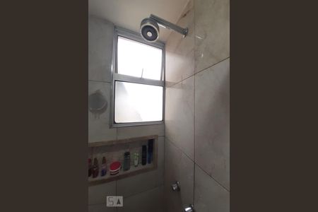 Apartamento à venda com 70m², 2 quartos e 1 vaga Apartamento à venda com 70m², 2 quartos e 1 vagaBanheiro da Suíte