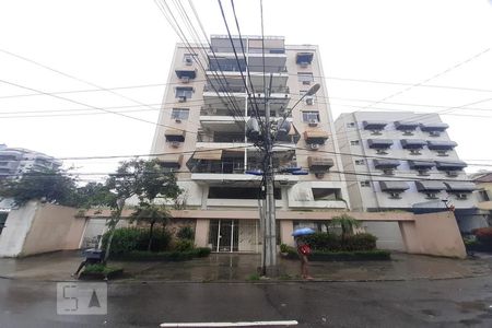 Apartamento à venda com 70m², 2 quartos e 1 vaga Apartamento à venda com 70m², 2 quartos e 1 vagaFachada