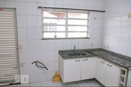 Casa à venda com 118m², 2 quartos e 1 vagaCozinha e Área de Serviço