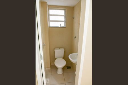 Casa à venda com 118m², 2 quartos e 1 vagaLavabo