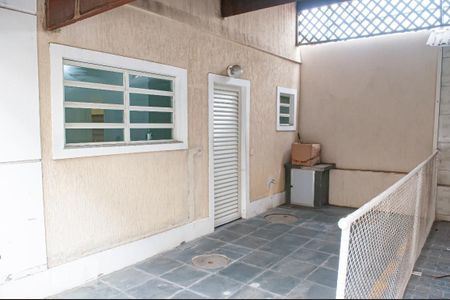 Casa à venda com 118m², 2 quartos e 1 vagaGaragem