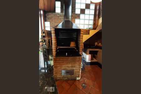 Casa à venda com 350m², 4 quartos e 4 vagasArea Gourmet