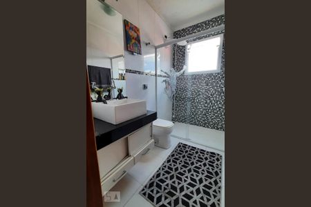 Casa à venda com 350m², 4 quartos e 4 vagasBannheiro Suite 3