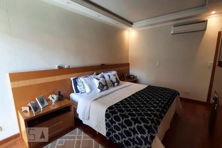 Casa à venda com 350m², 4 quartos e 4 vagasSuite 1