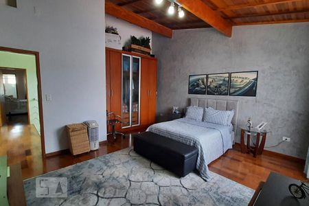 Casa à venda com 350m², 4 quartos e 4 vagasSuite 3