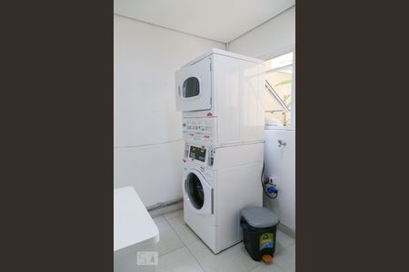 Studio à venda com 52m², 1 quarto e 1 vaga Studio à venda com 52m², 1 quarto e 1 vagaÁrea comum - Lavanderia