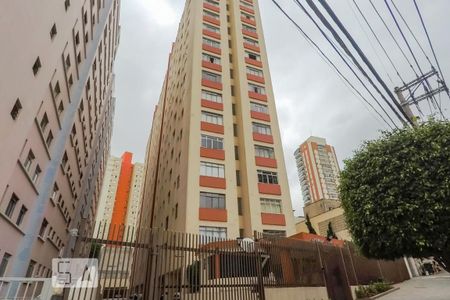 Apartamento à venda com 33m², 1 quarto e sem vaga Apartamento à venda com 33m², 1 quarto e sem vagaFachada