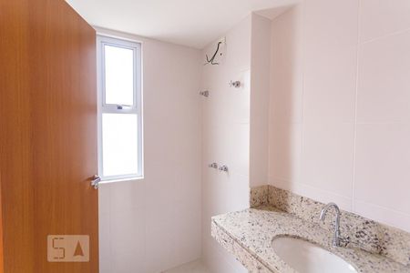 Apartamento para alugar com 120m², 4 quartos e 4 vagasBanheiro da Suíte 1