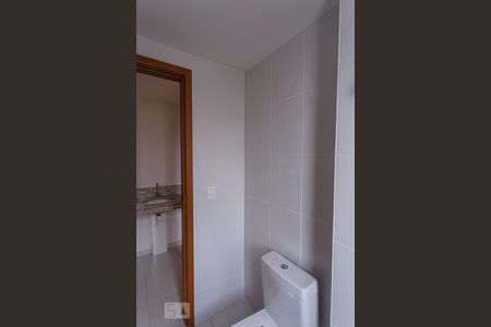 Apartamento para alugar com 120m², 4 quartos e 4 vagasBanheiro da Semi-Suíte 1 e 2