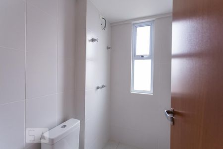 Apartamento para alugar com 120m², 4 quartos e 4 vagasBanheiro da Semi-Suíte 1 e 2