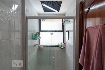 Apartamento à venda com 224m², 3 quartos e 3 vagas Apartamento à venda com 224m², 3 quartos e 3 vagasBanheiro da Suíte