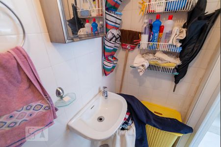 Apartamento à venda com 224m², 3 quartos e 3 vagas Apartamento à venda com 224m², 3 quartos e 3 vagasBanheiro de Serviço