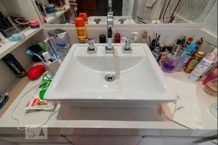 Apartamento à venda com 224m², 3 quartos e 3 vagas Apartamento à venda com 224m², 3 quartos e 3 vagasBanheiro da Suíte