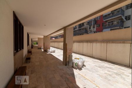 Apartamento à venda com 224m², 3 quartos e 3 vagas Apartamento à venda com 224m², 3 quartos e 3 vagasÁrea Comum - Playground