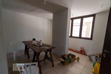 Apartamento à venda com 224m², 3 quartos e 3 vagas Apartamento à venda com 224m², 3 quartos e 3 vagasÁrea comum - Salão de festas