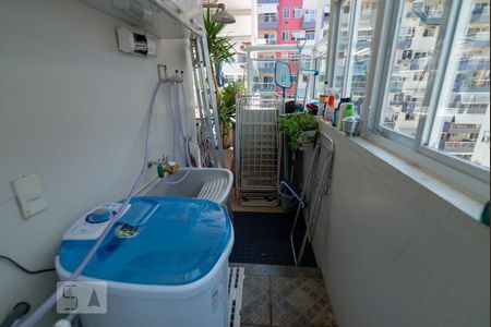 Apartamento à venda com 224m², 3 quartos e 3 vagas Apartamento à venda com 224m², 3 quartos e 3 vagasÁrea de Serviço