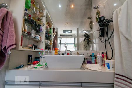 Apartamento à venda com 224m², 3 quartos e 3 vagas Apartamento à venda com 224m², 3 quartos e 3 vagasBanheiro da Suíte