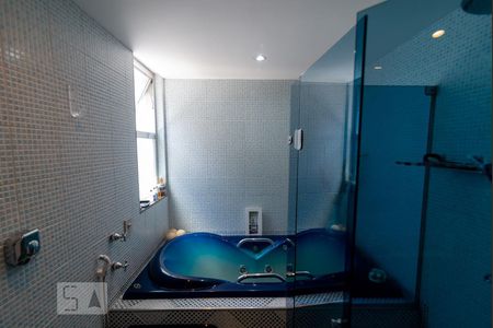 Apartamento à venda com 224m², 3 quartos e 3 vagas Apartamento à venda com 224m², 3 quartos e 3 vagasBanheiro 2