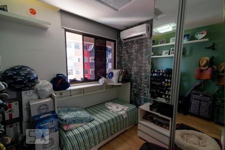 Quarto 1 de apartamento à venda com 3 quartos, 224m² em Tijuca, Rio de Janeiro