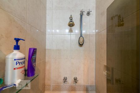 Apartamento à venda com 224m², 3 quartos e 3 vagas Apartamento à venda com 224m², 3 quartos e 3 vagasBanheiro 1