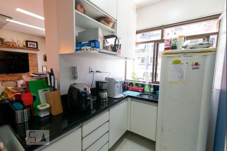 Apartamento à venda com 224m², 3 quartos e 3 vagas Apartamento à venda com 224m², 3 quartos e 3 vagasCozinha