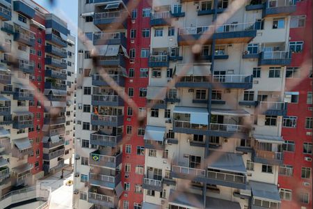 Apartamento à venda com 224m², 3 quartos e 3 vagas Apartamento à venda com 224m², 3 quartos e 3 vagasVista do Quarto 2