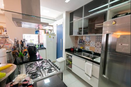 Apartamento à venda com 224m², 3 quartos e 3 vagas Apartamento à venda com 224m², 3 quartos e 3 vagasCozinha